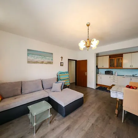 Appartement Marinela *